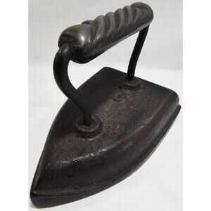 Vintage Cast Iron Miniature Sad Iron #8
